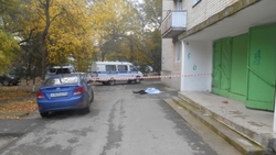Труп мужчины обнаружили возле общежития в Будённовске