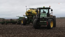 В весенне-полевых работах на Ставрополье задействуют 33,6 тыс. единиц сельхозтехники